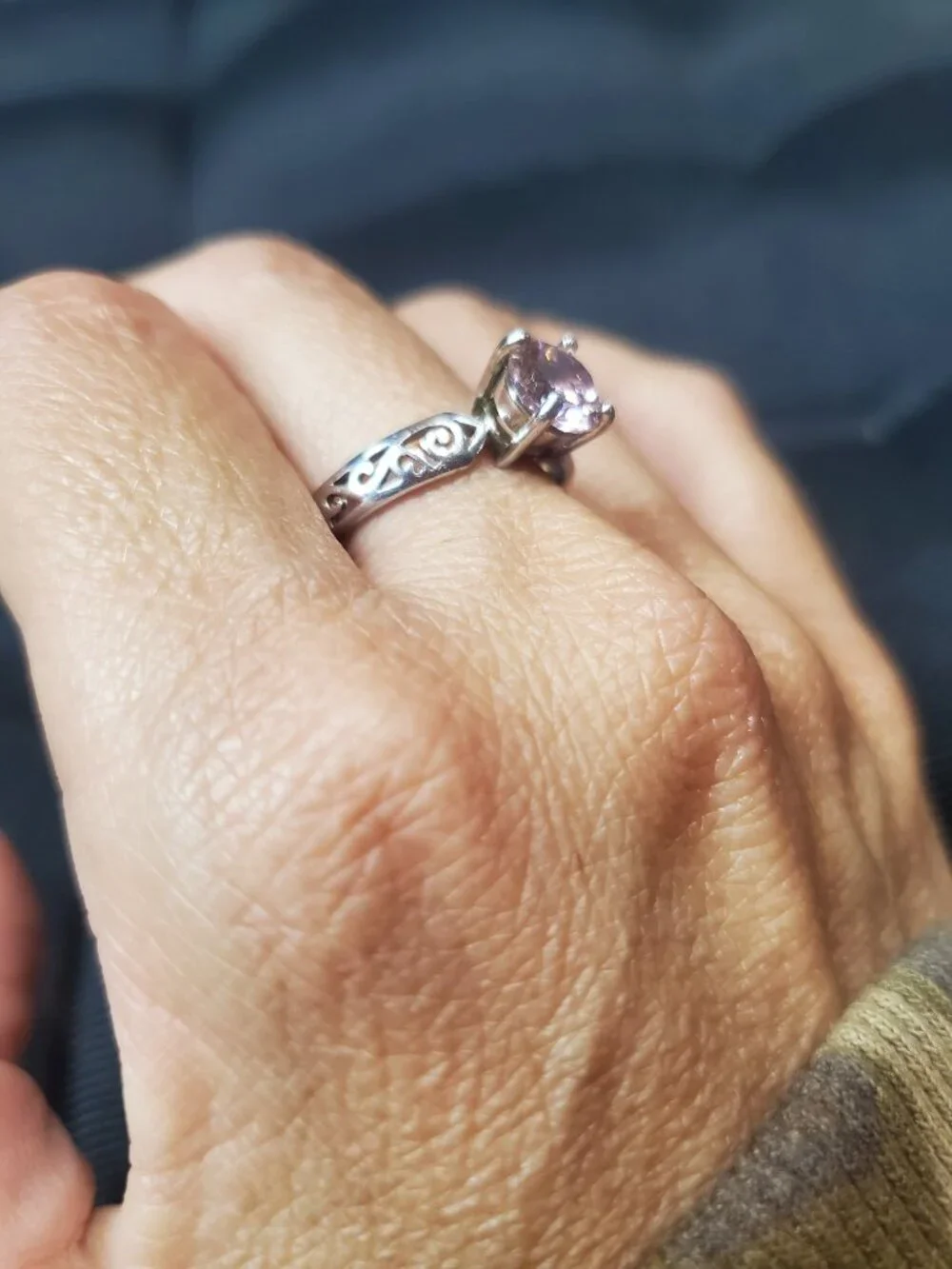 Vintage 925 sterling pink cubic zirconia solitaire ring